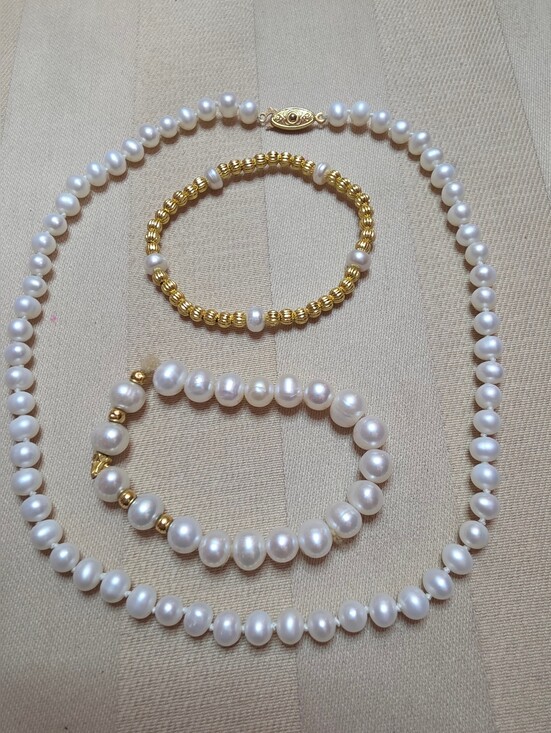 Genuine pearls 💜 Jewelry - SET OF GENUINE, PEARL BRACELETS AND GENUINE PEARL NECKLACE 17 IN